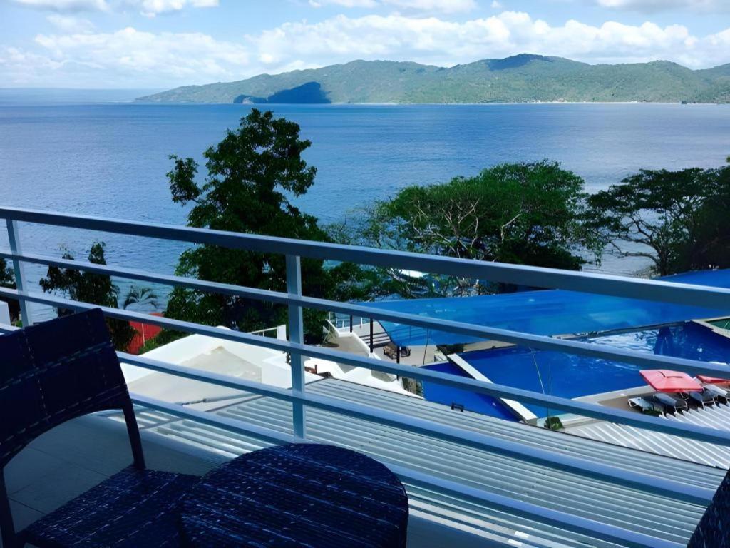 Anilao Awari Bay Resort Batangas Екстериор снимка