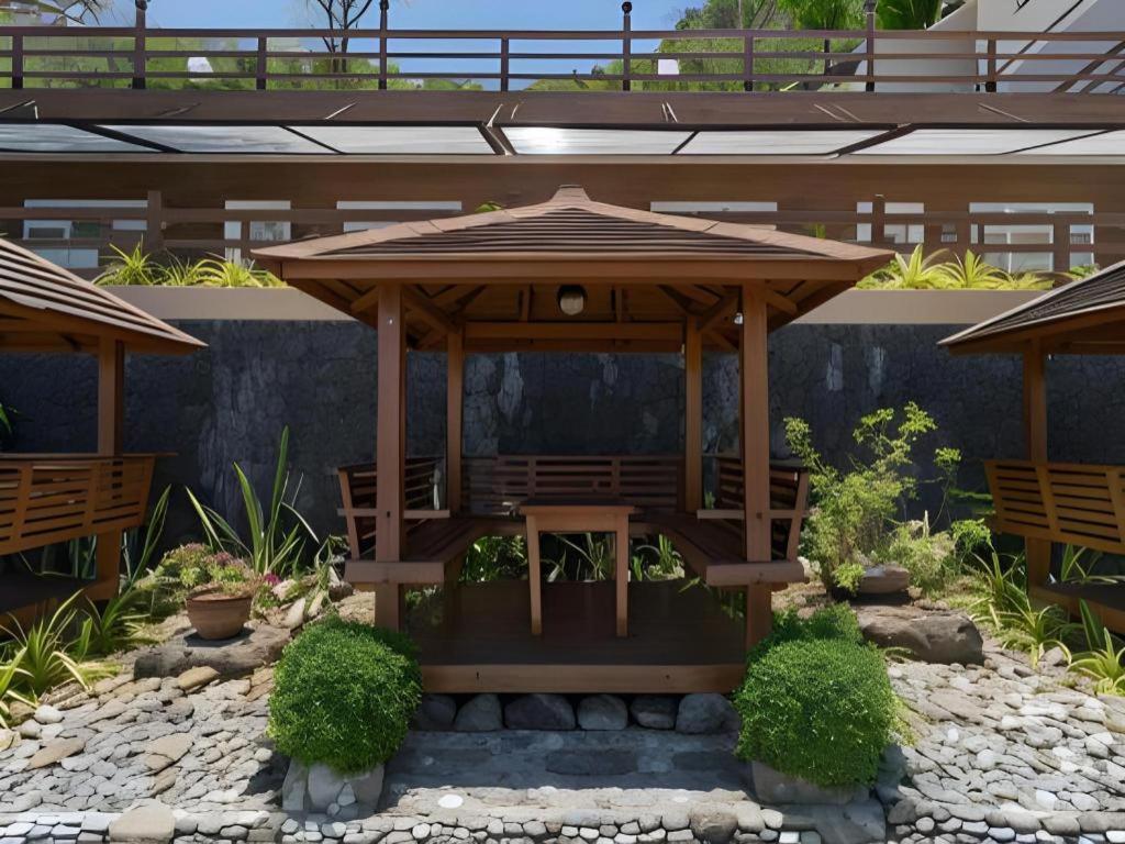 Anilao Awari Bay Resort Batangas Екстериор снимка