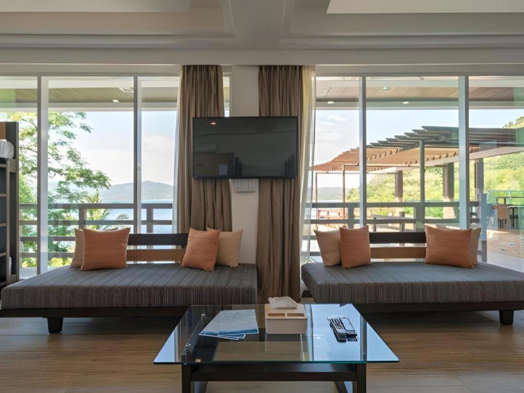 Anilao Awari Bay Resort Batangas Екстериор снимка
