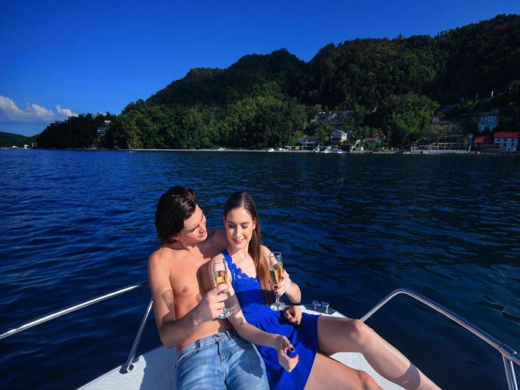 Anilao Awari Bay Resort Batangas Екстериор снимка