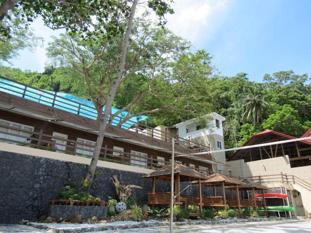 Anilao Awari Bay Resort Batangas Екстериор снимка
