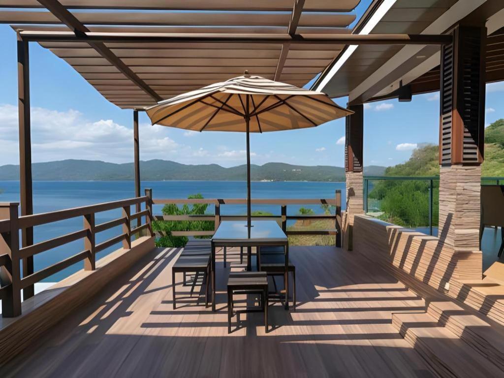 Anilao Awari Bay Resort Batangas Екстериор снимка